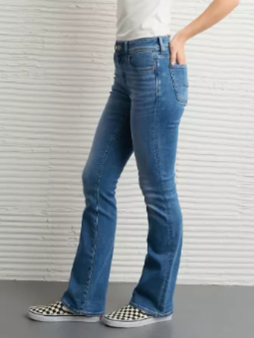 AMERICAN EAGEL NEXT LEVEL LOW RISE KICK BOOTCUT JEAN SIZE 14